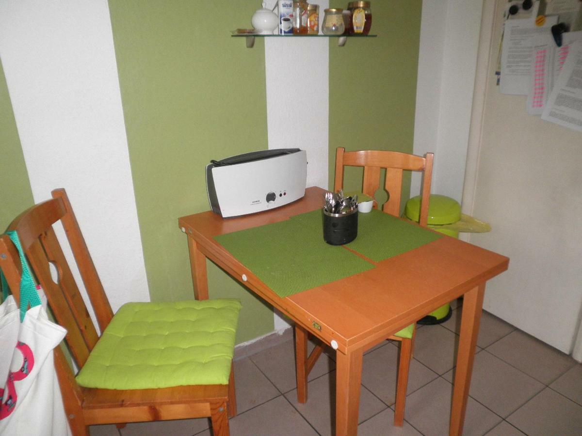 Familienzimmer Hh-Schnelsen ハンブルク エクステリア 写真